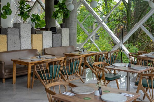 V-Grand Hotel Medellín - Image 4